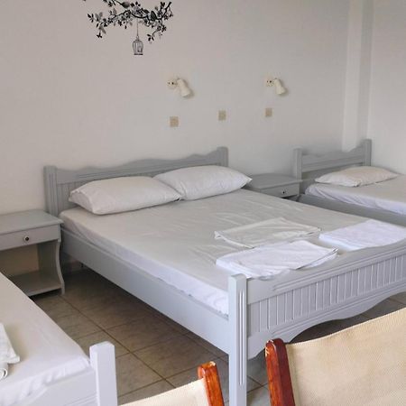 Eolia Beachfront Studios Плакиас Екстериор снимка