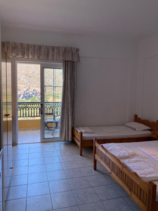 Eolia Beachfront Studios Плакиас Екстериор снимка