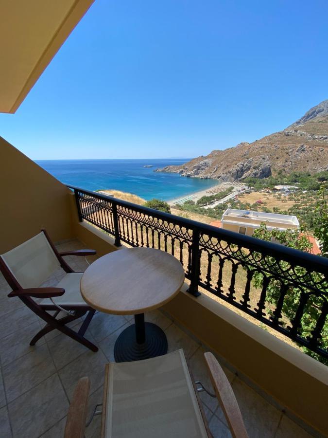 Eolia Beachfront Studios Плакиас Екстериор снимка