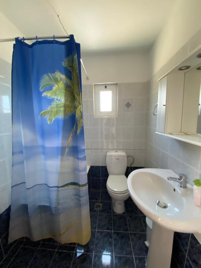 Eolia Beachfront Studios Плакиас Екстериор снимка