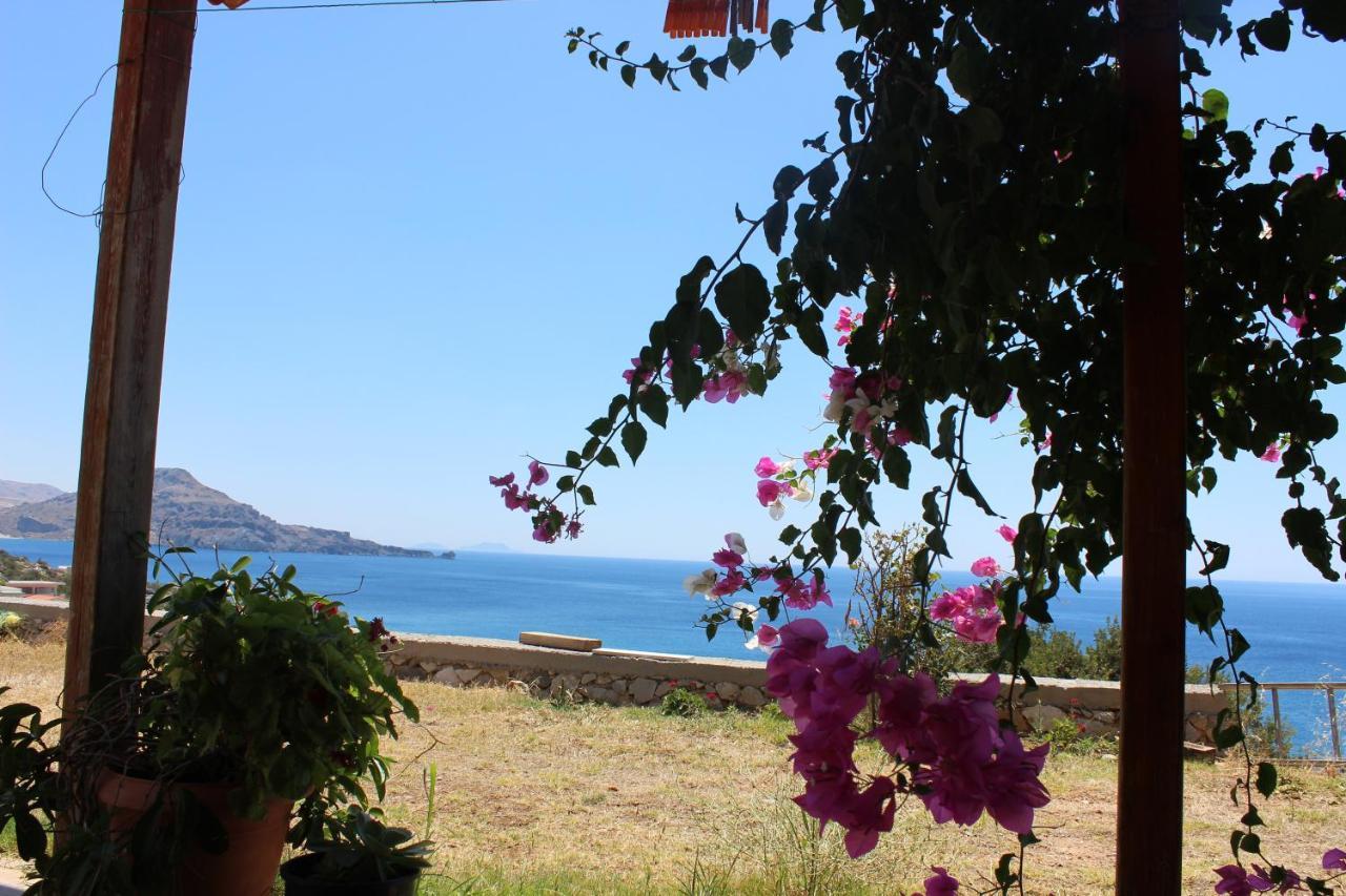 Eolia Beachfront Studios Плакиас Екстериор снимка