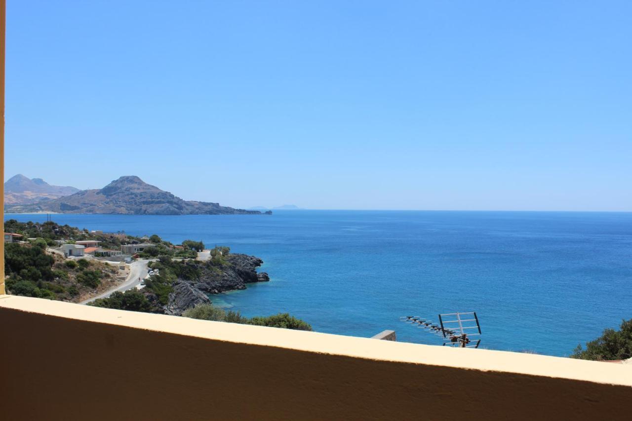 Eolia Beachfront Studios Плакиас Екстериор снимка