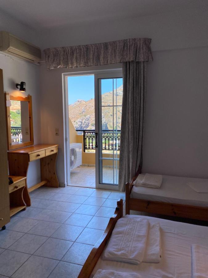 Eolia Beachfront Studios Плакиас Екстериор снимка
