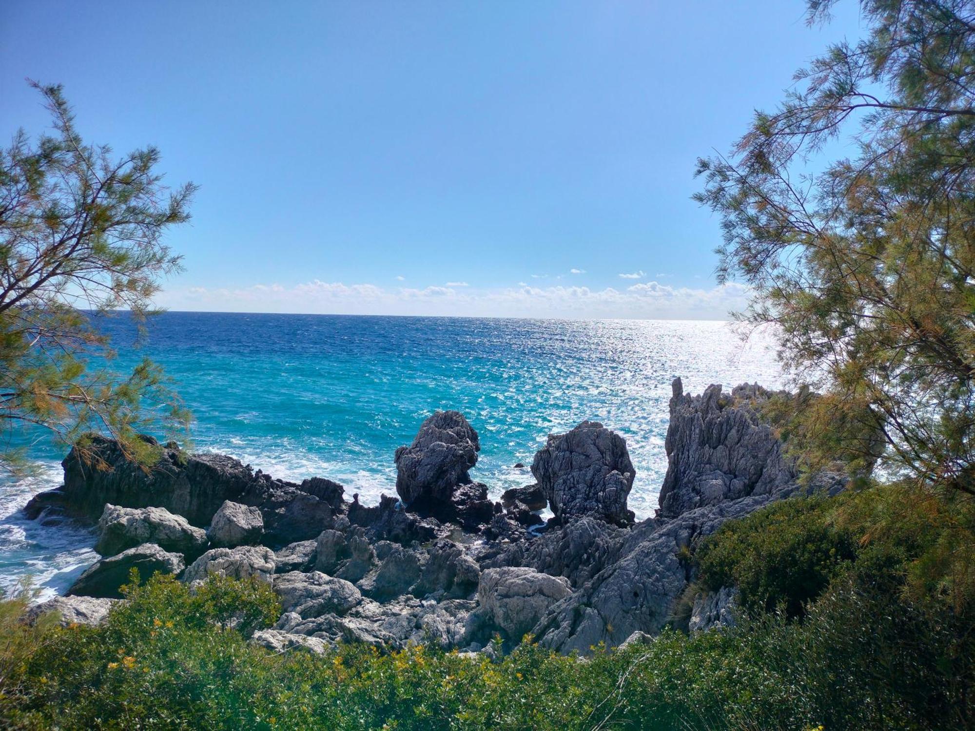Eolia Beachfront Studios Плакиас Екстериор снимка
