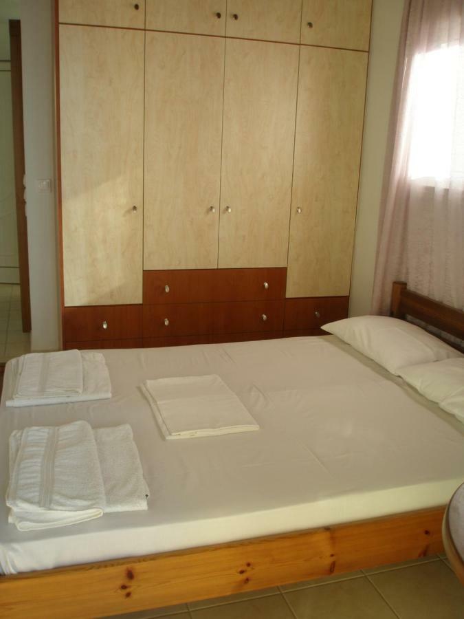 Eolia Beachfront Studios Плакиас Екстериор снимка